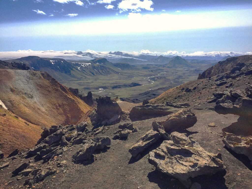 laugavegur multi day trek iceland hrafntinnusker alftavatn